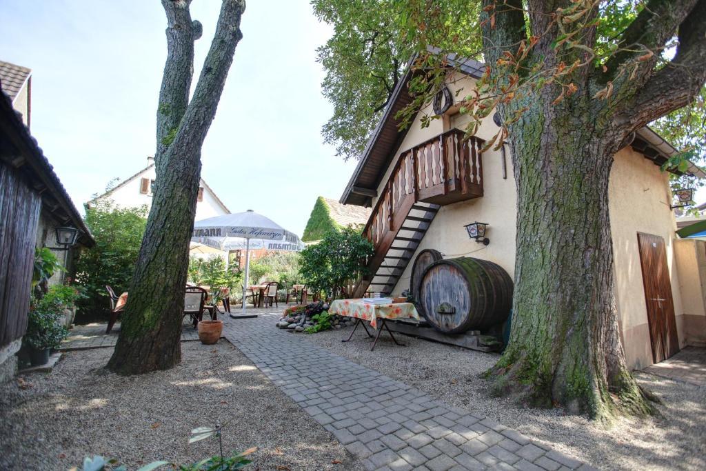 Gasthaus Zum Hirschen Oberrimsingen Εξωτερικό φωτογραφία