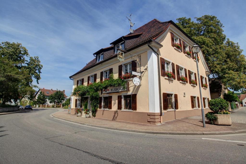 Gasthaus Zum Hirschen Oberrimsingen Εξωτερικό φωτογραφία